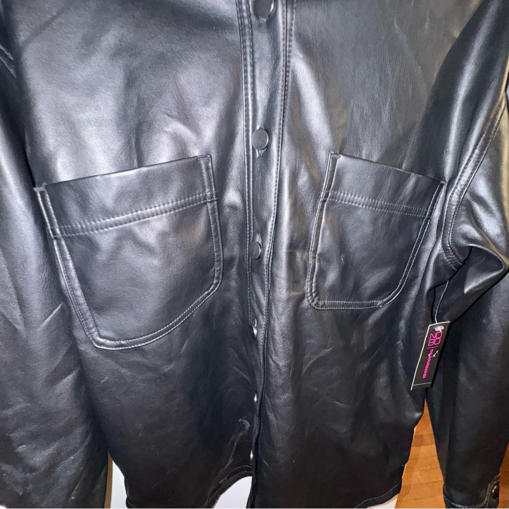 No Boundaries Women's XS Black Faux Leather Button-Up Shacket Jacket TopCollard - Picture 5 of 14
